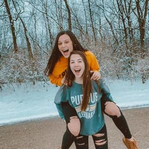 Meet your Posher, Lilly